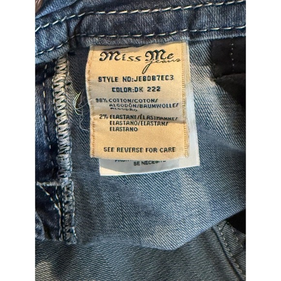 Miss Me Womens Capris Size 25 Medium Wash Whiskering Embellished Stitch *READ - Picture 9 of 10